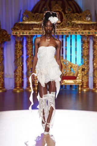 KITSCHY COUTURE (7)